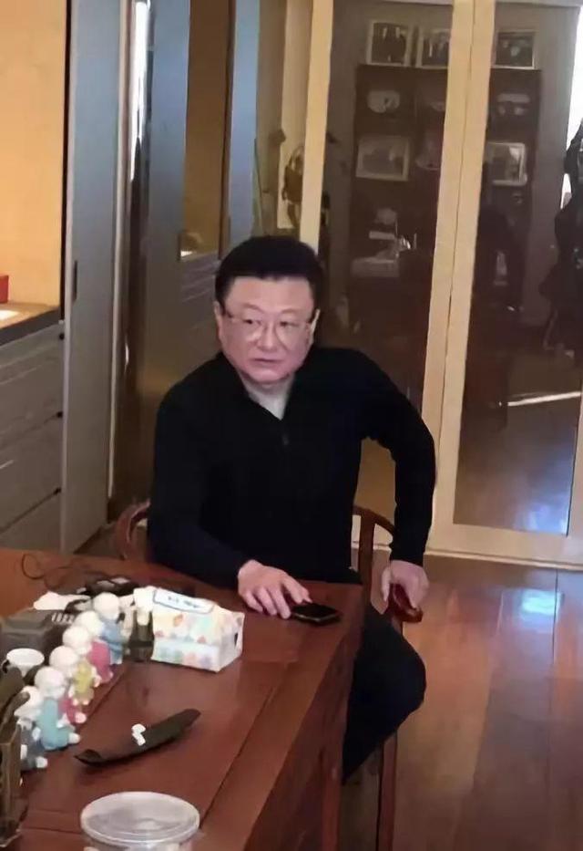 王宁现在几岁了，54岁王宁近照曝光