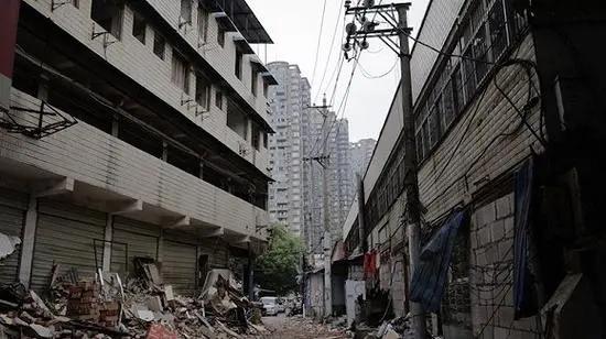 武汉东湖哪里好去，武汉最有名的城中村