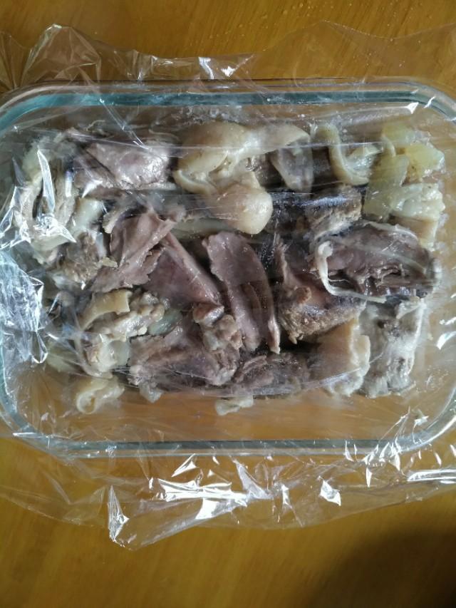 鲜羊肉怎么做好吃，新鲜羊肉怎么做才能最好吃（学饭店做的蒜爆羊肉）