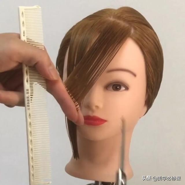 八字刘海怎么剪，如何快速学会剪八字刘海