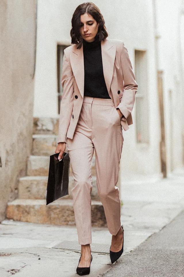 今年夏季流行哪款凉鞋，今年夏天超流行的3类凉鞋