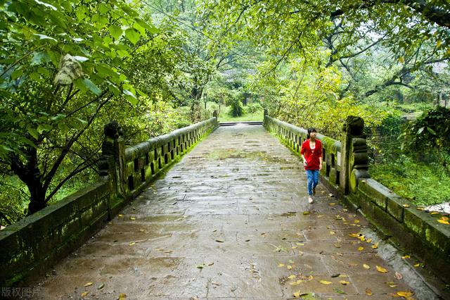 重庆周边凉快的避暑打卡地两三天，重庆周边这⑧个避暑胜地只有25℃
