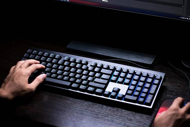 樱桃mx8.0键盘评测，樱桃MX2.0S机械键盘体验