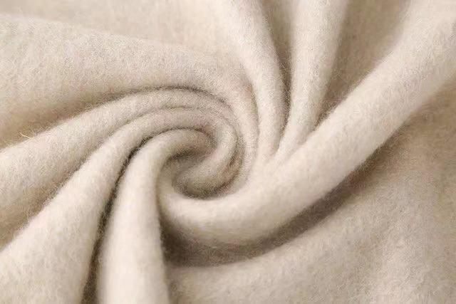 羊绒和细羊毛的区别，羊毛和羊绒到底有什么区别