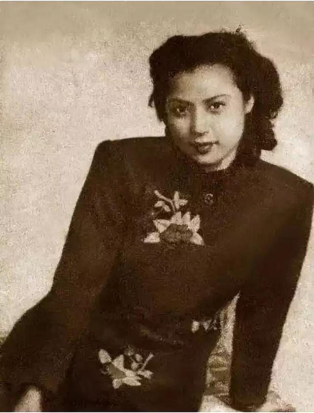 秦怡年轻照，东方的英格丽.褒曼