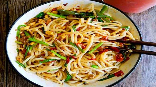 米粉怎么做好吃又简单，米粉家常做法简单又好吃