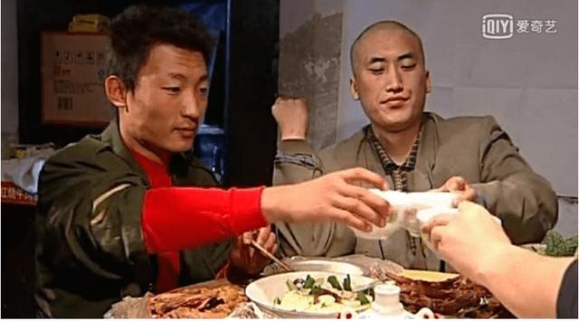 赵玉田扮演者吴云飞的老婆是谁，父亲是赵本山兄弟