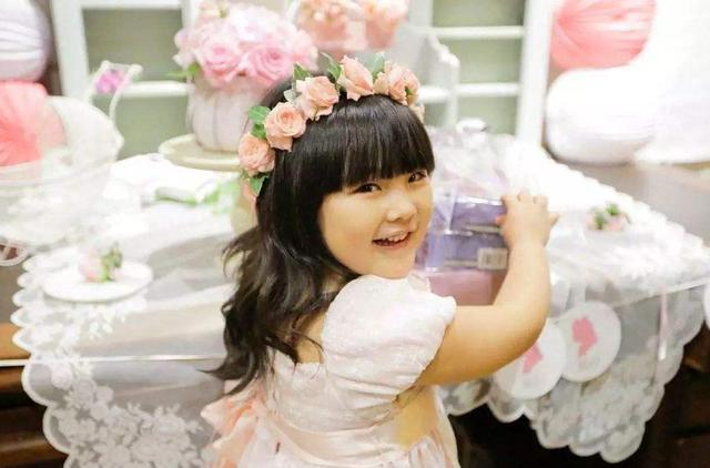 林心如几个孩子，林心如家的孩子多大了（霍建华林心如夫妇女儿曝光）