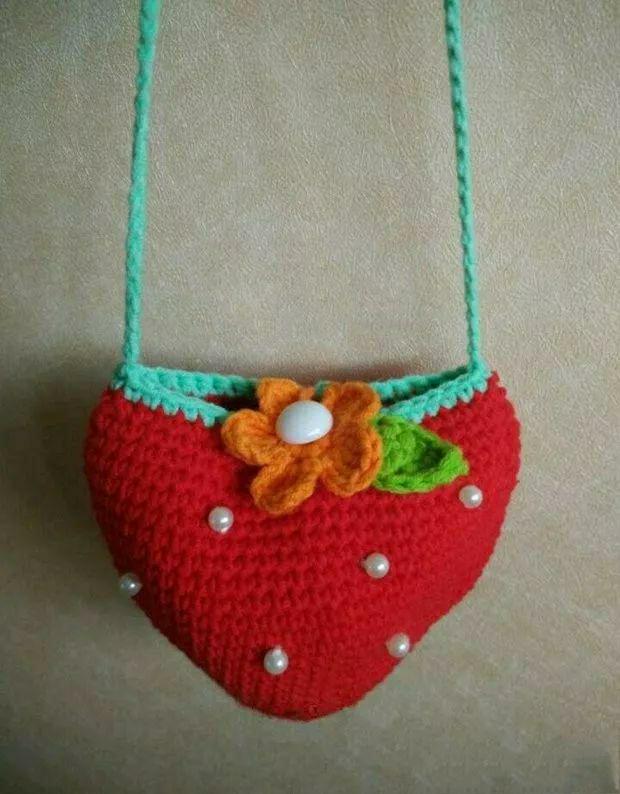 钩针编织小包包，钩编简单的小包包（只要毛线或花片就可钩出）