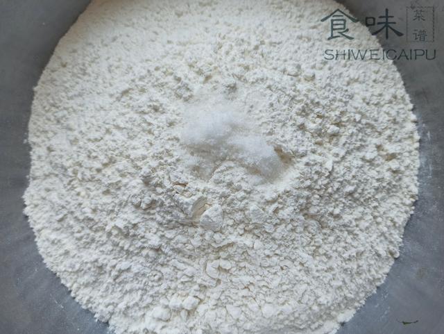 蒸馒头怎样发面，蒸馒头的正确方法面发酵（馒头暄软好吃有嚼劲）