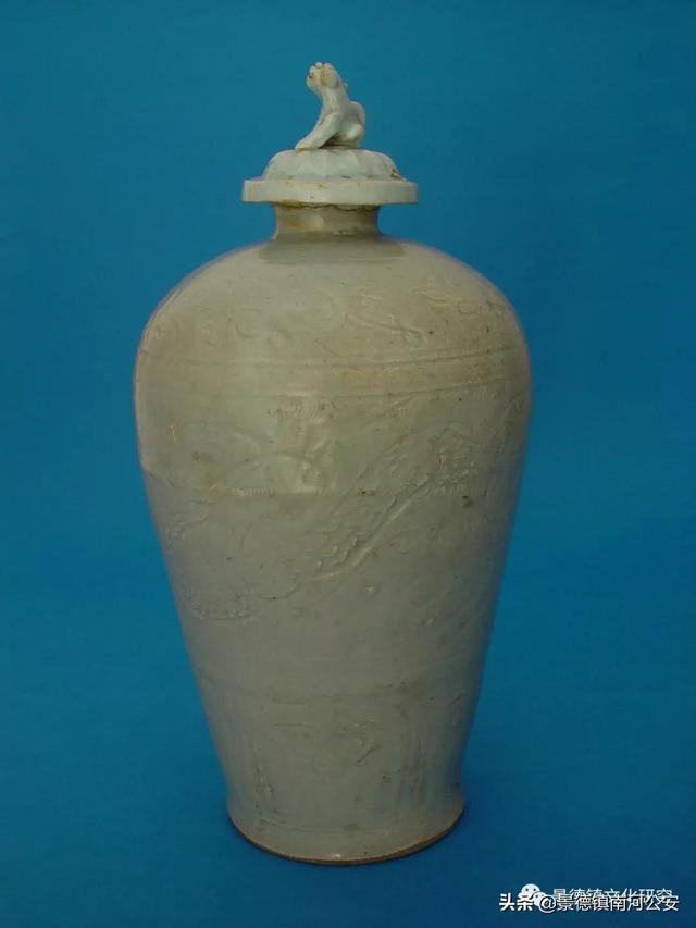 白瓷起源于什么时候的瓷器，瓷器釉彩的品种及其起源