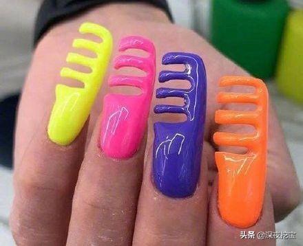 超级显白的基础款美甲，显白显嫩的美甲来一波儿~