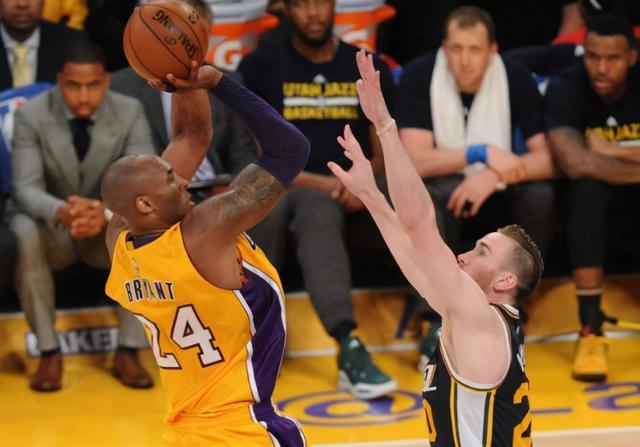 科比关键三分球全记录，科比NBA生涯25次绝杀全记录