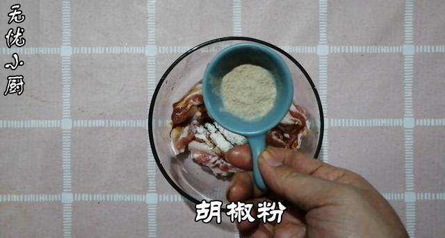 炸五花肉的做法，无法抵挡的美食诱惑（特色炸五花肉做法）