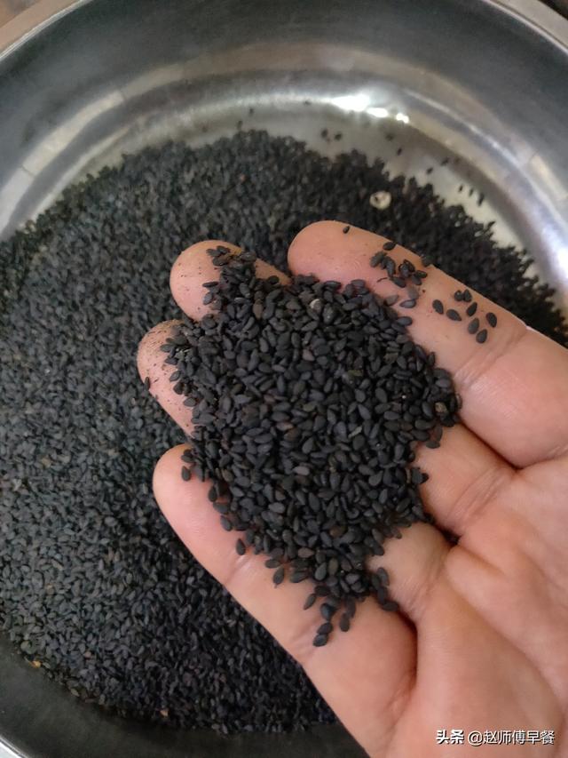 汤圆是怎么做的，汤圆的做法及配料窍门（自制汤圆：记住关键两点）