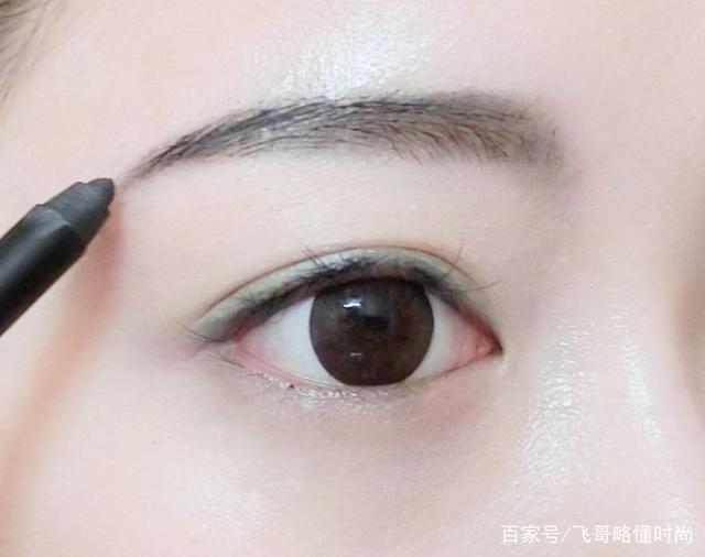 大多数女生都在画眉毛，初学者怎么学会画眉毛