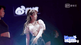 hold姐素颜，lisa素颜丑照（台湾演员Hold姐谢依霖自己剪脐带）