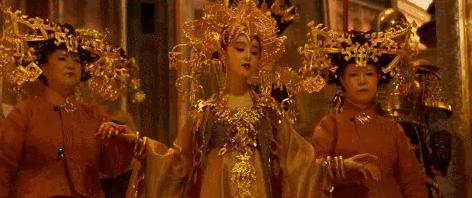 最美妲己傅艺伟为何自甘堕落，从“最美妲己”到“阶下囚”