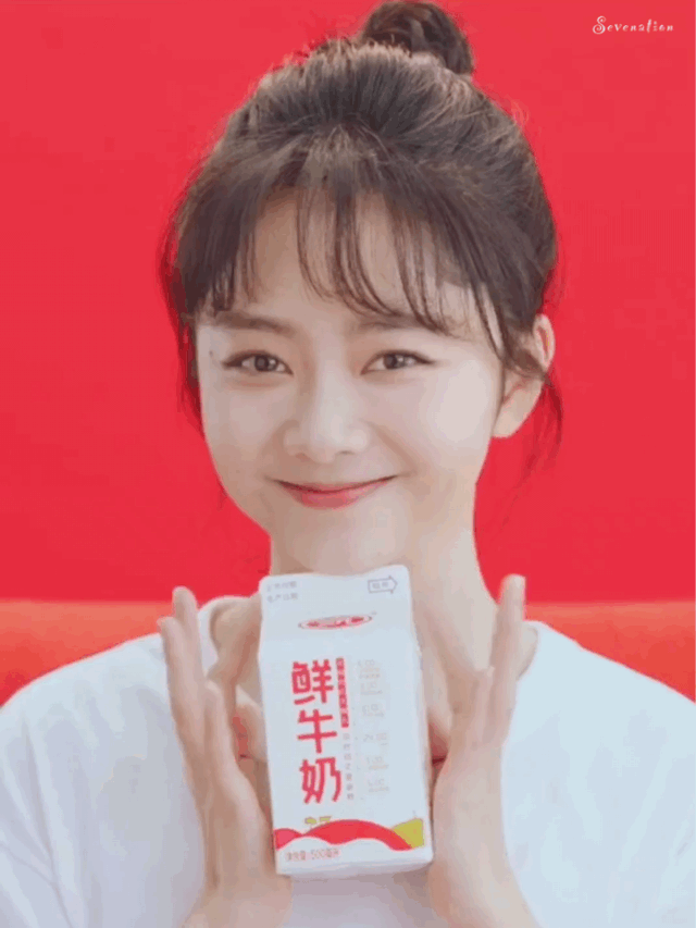 金鹰女神谭松韵现状，谭松韵现身金鹰节