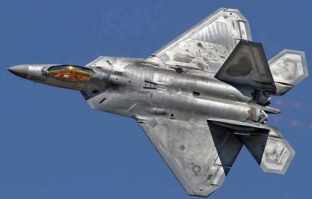 f35和f22，f35 和f22比较（F22与F35相比较）