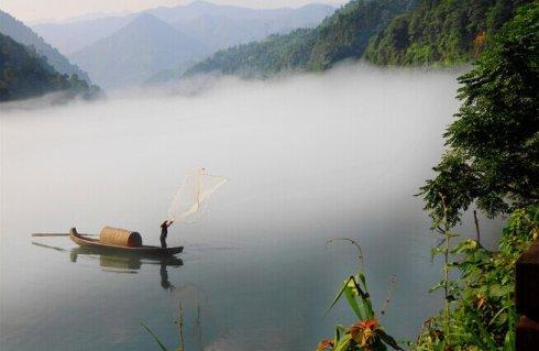 群芳过后西湖好，采桑子欧阳修群芳过后西湖好赏析（轻舟短棹西湖好赏析）