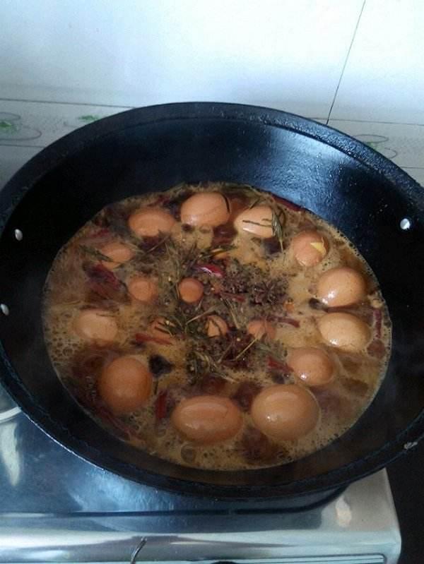 自己怎么做卤鸡蛋，教您2种卤鸡蛋的家常做法