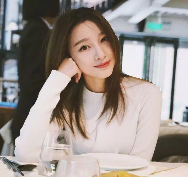 马凡舒新发写真，马凡舒性感写真照来了