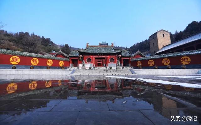 湖南深山发现一个怪泉，深山古寺突现凤凰鸣