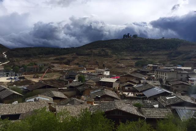 云南省迪庆香格里拉在地图位置，云南省<迪庆藏族自治州篇>