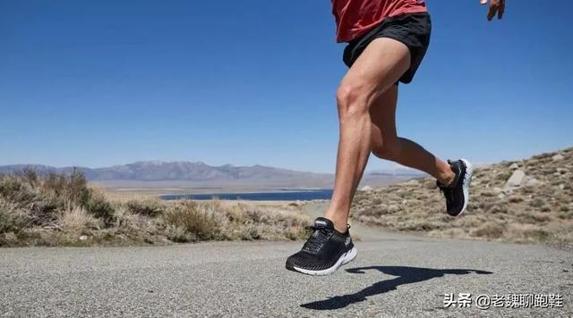 值得入手的软底轻便的跑鞋，3款超高性价比的缓震跑鞋