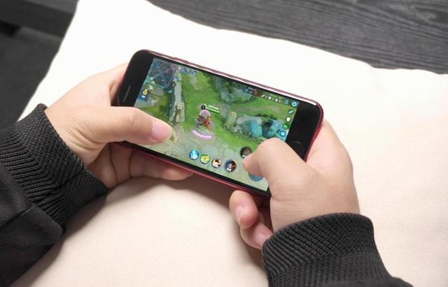 iphonese2，iphonese2到底好不好