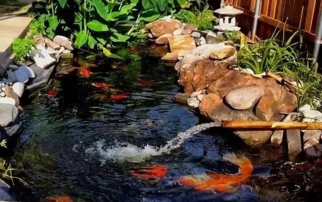 庭院水景观怎么设计，庭院中式元素—叠水