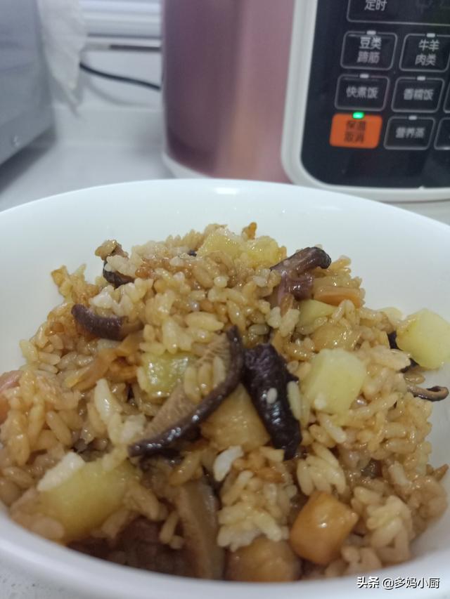 闽南咸饭可以做什么好吃的，教你做电饭锅版闽南咸饭