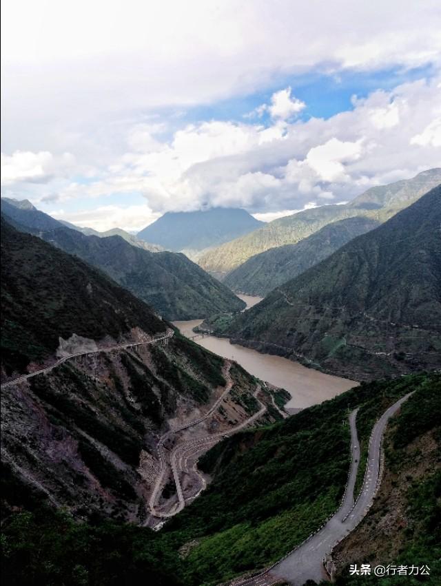 泸沽湖详细介绍，那些藏在春日里的诗意美景