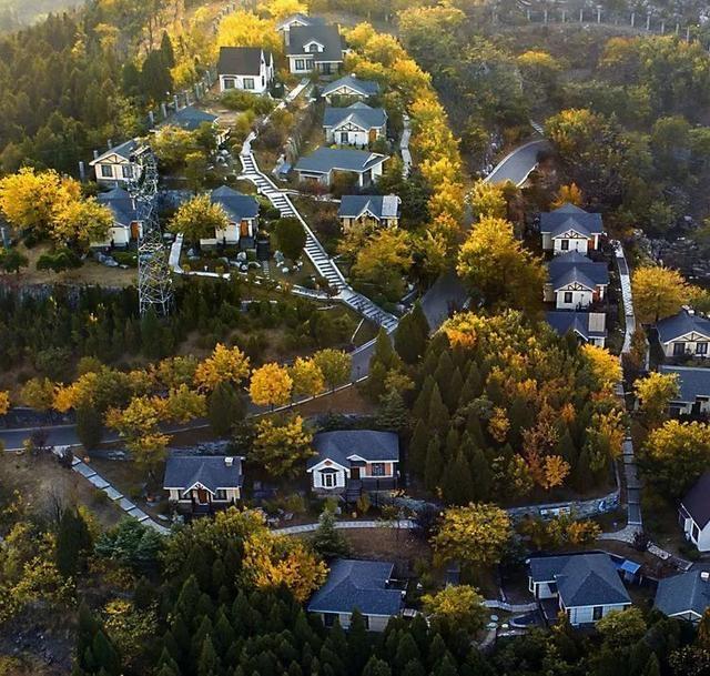 仙坛山温泉小镇，古兜山温泉美景