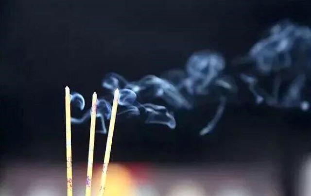 上香为什么是三根，为什么上香一般要点三根香