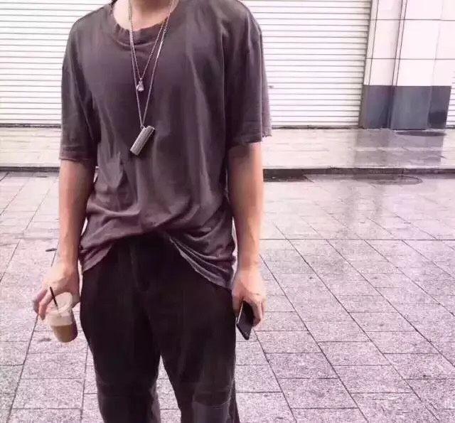 ambush官网，日本潮牌ambush官网（造型简约时尚又不失高级质感）