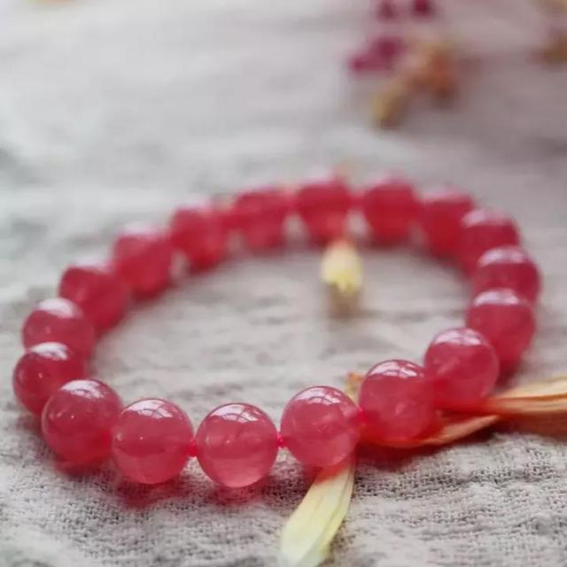 避开桃花运戴什么，还嫌自己异性缘不好