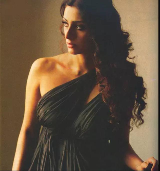 印度十大最漂亮女演员，她是印度国宝级女演员