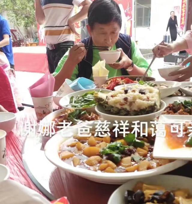 知情人曝谢娜疑平安生产，谢娜最新状况如何