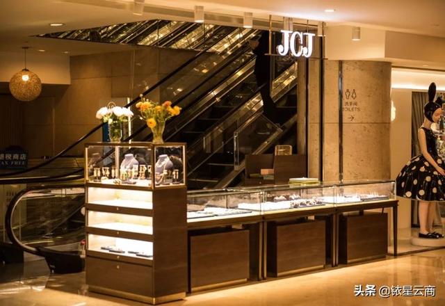 cos男装品牌介绍，全球首家COS男装店