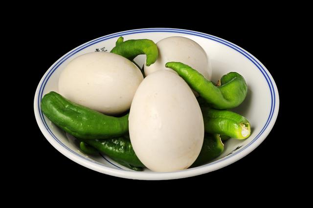 鹅蛋炒什么好吃，鹅蛋怎么炒才更好吃