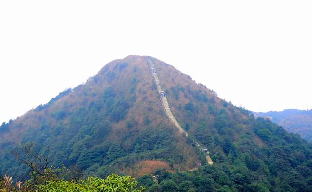 广东十座海拔最高的山，为什么都说广东人游广东先游广东第一峰