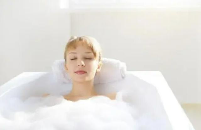 洗冷水澡的好处和危害，有人却觉得没必要