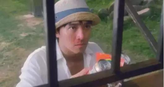 十大经典周星驰电影配角，周星驰曾为这20部影视剧跑龙套