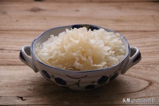 银耳怎么做才好吃，春天要多吃银耳（银耳怎样做才能够好吃）