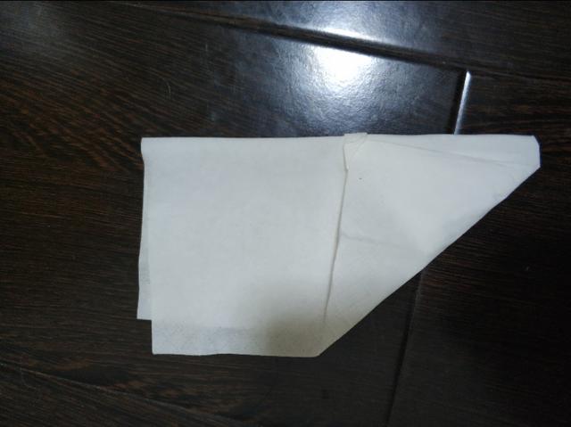 教你怎样快速叠纸飞机，3分钟折一种很能飞的纸飞机