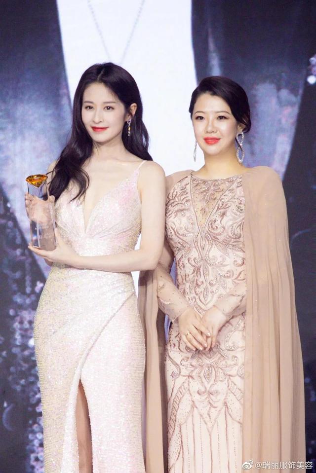 网曝杨幂多次遭小男友求婚，她爆杨幂怀孕被称小三