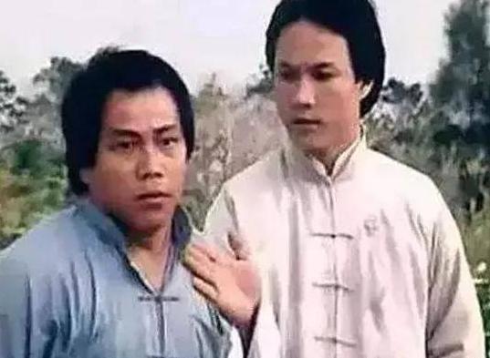 梁小龙秃头吗，被迫跟着我爹看了12遍