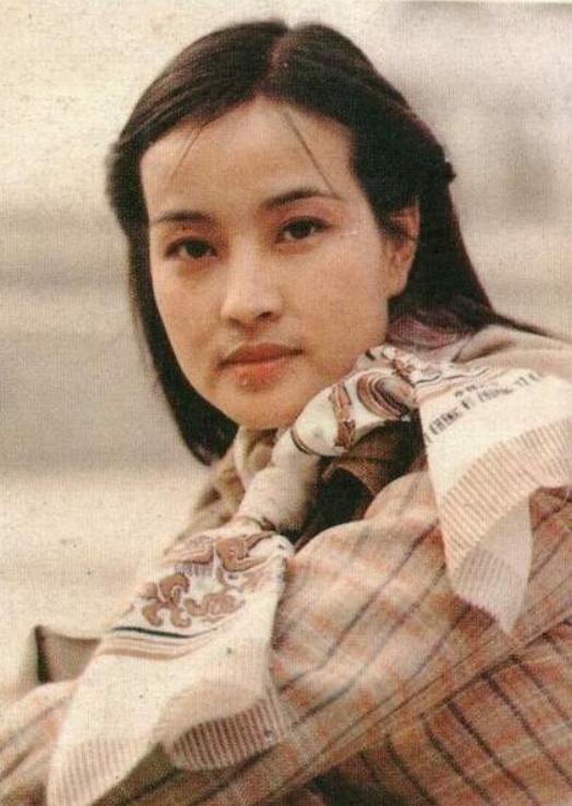 刘晓庆简历个人资料，刘晓庆人生简历（刘晓庆：一代传奇影后）